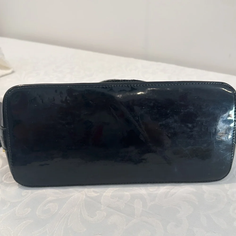 Louis Vuitton Vernis Black Patent Handbag. - Picture 9 of 13